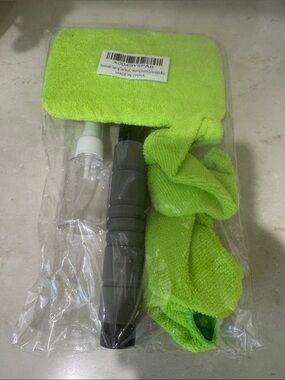 Lime Green Microfiber Cleaning Kit